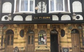Les Fleurs Accommodation